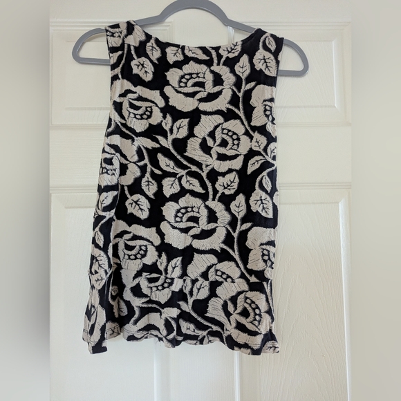 Lucky Brand Black and Cream Floral Tank Top - Picture 2 of 5